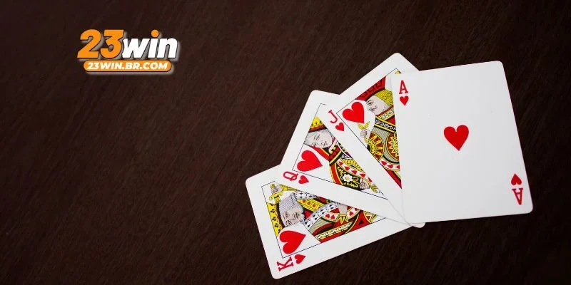 Không gian bài trực tuyến với giao diện mượt mà cuốn hút